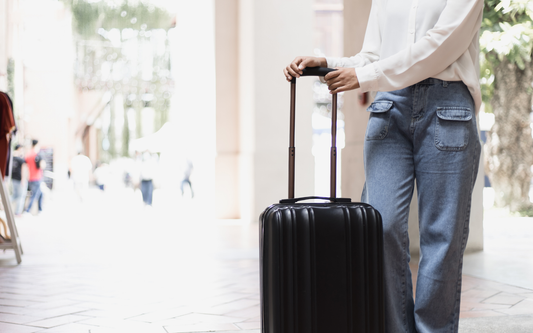 L’astuce des voyageurs pour ne plus sortir “froissé” de l’avion