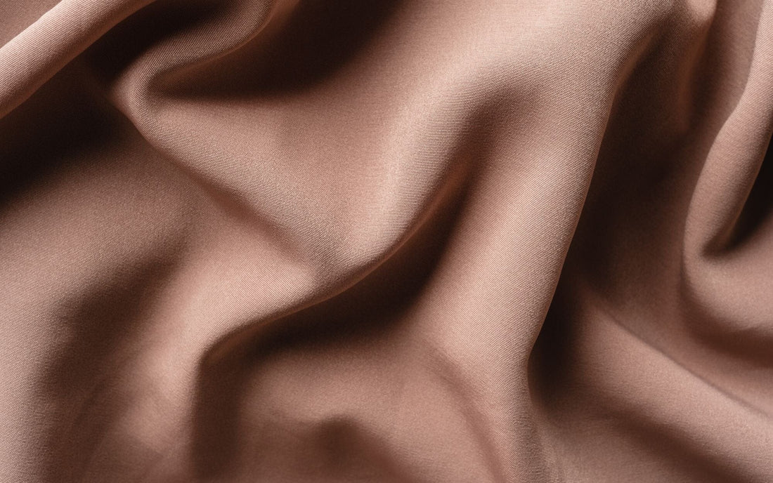 Comment dfroisser des vtements en satin ? | SteamOne Comment dfroisser des vtements en satin ? | SteamOne